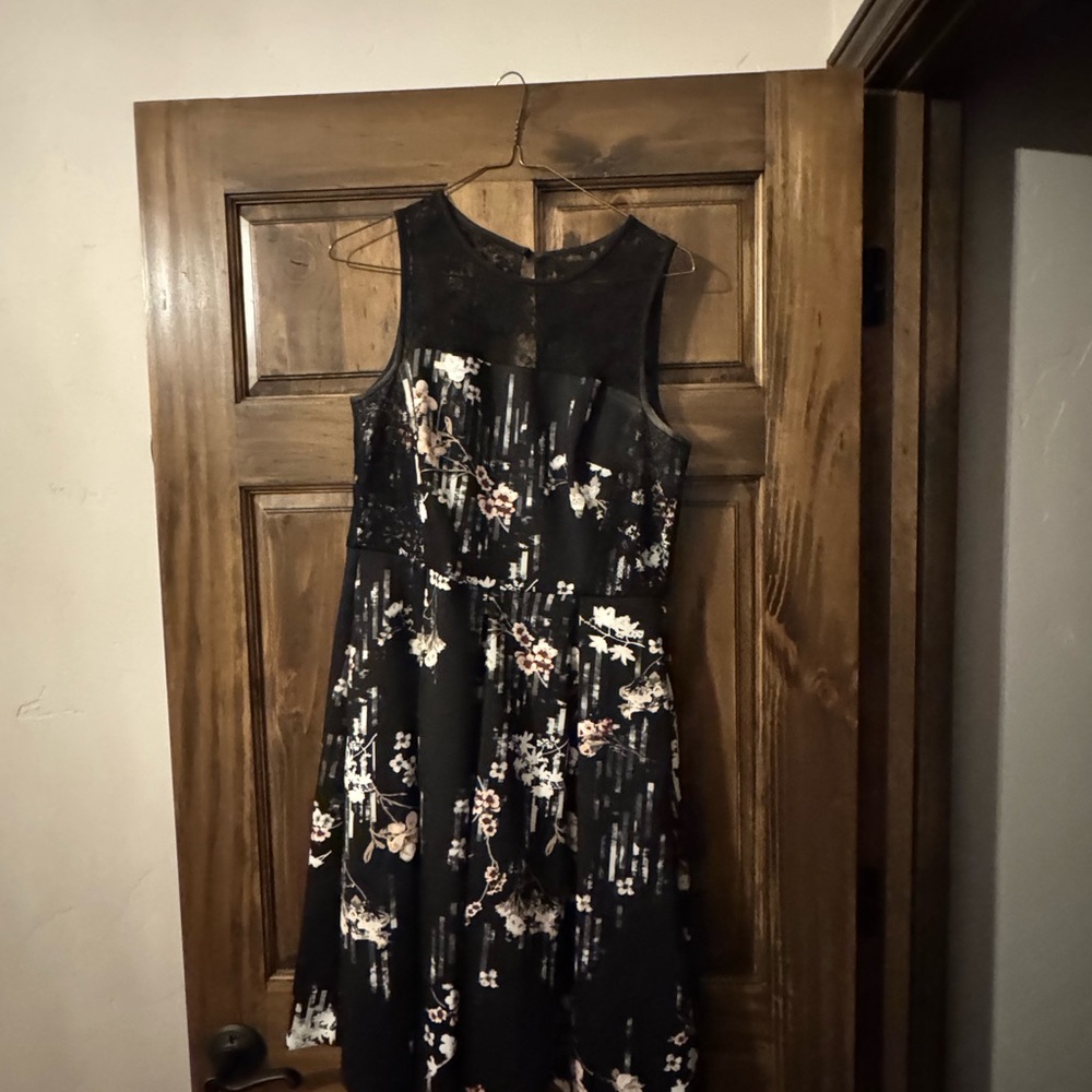 White House Black Market Black and White Floral Midi Dress